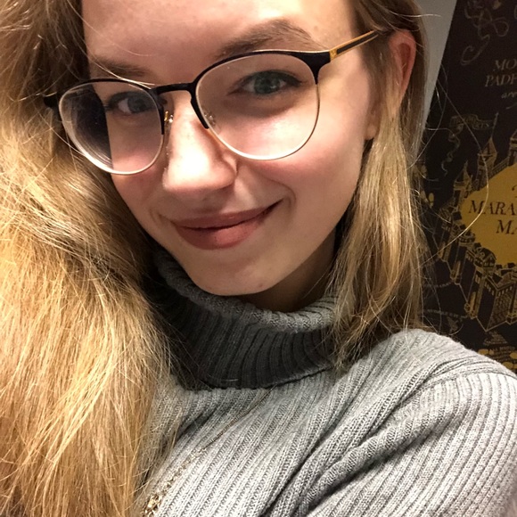 Meet your Posher, Alysha - Picture 1 of 1